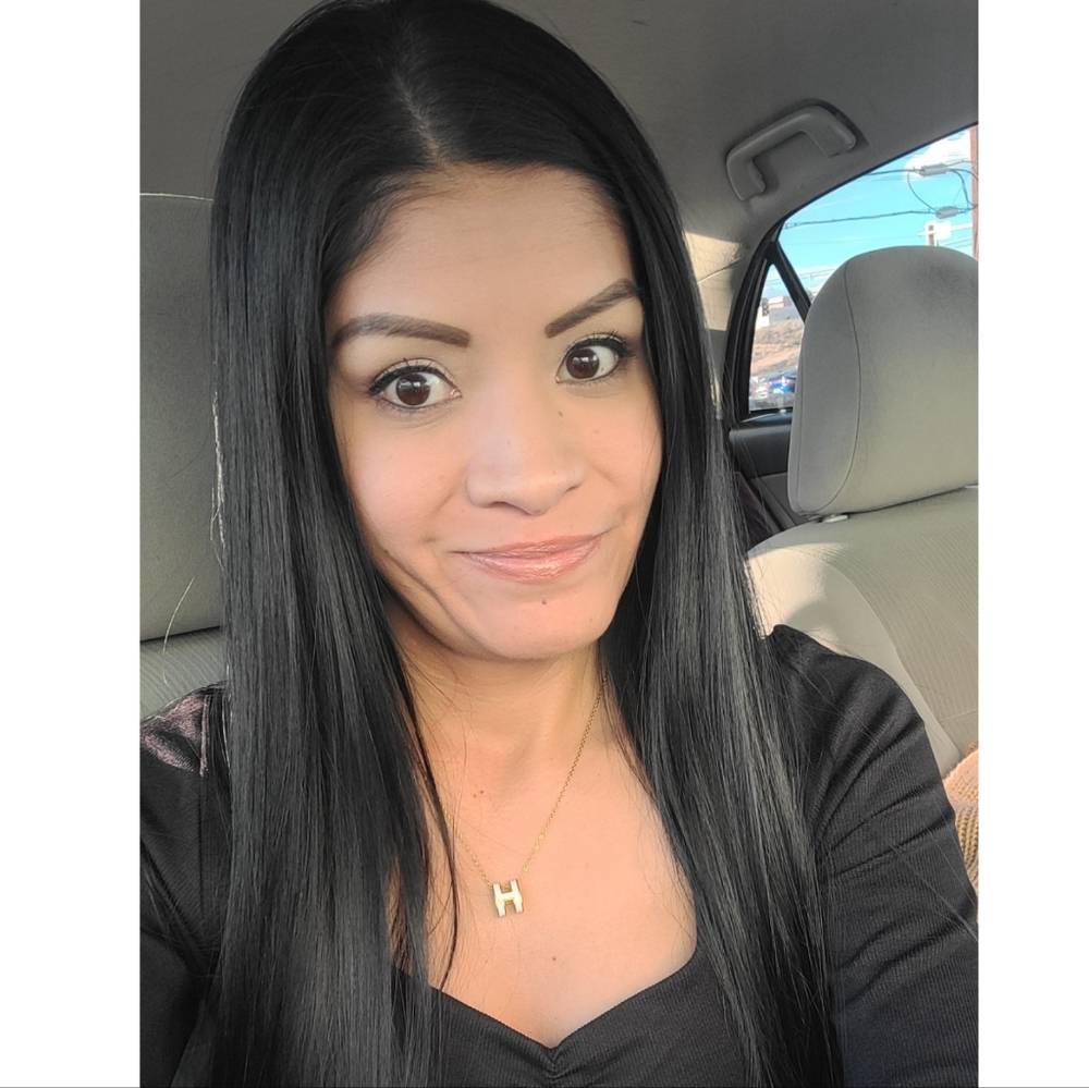 Meet your Posher, Ari